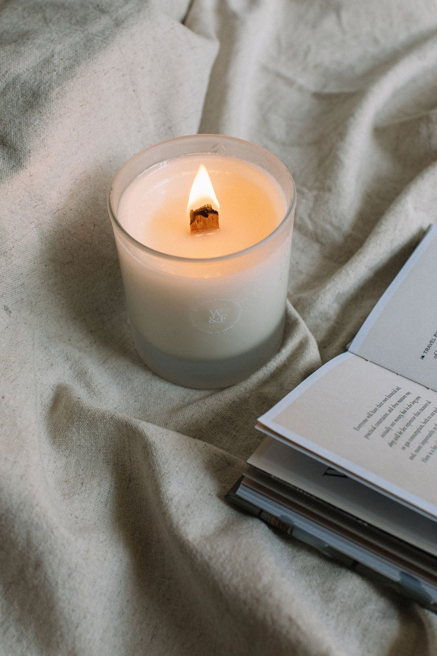 Refill Candle: Dancing with the Daffodils - Daffodil, Rosewood, Green Stems