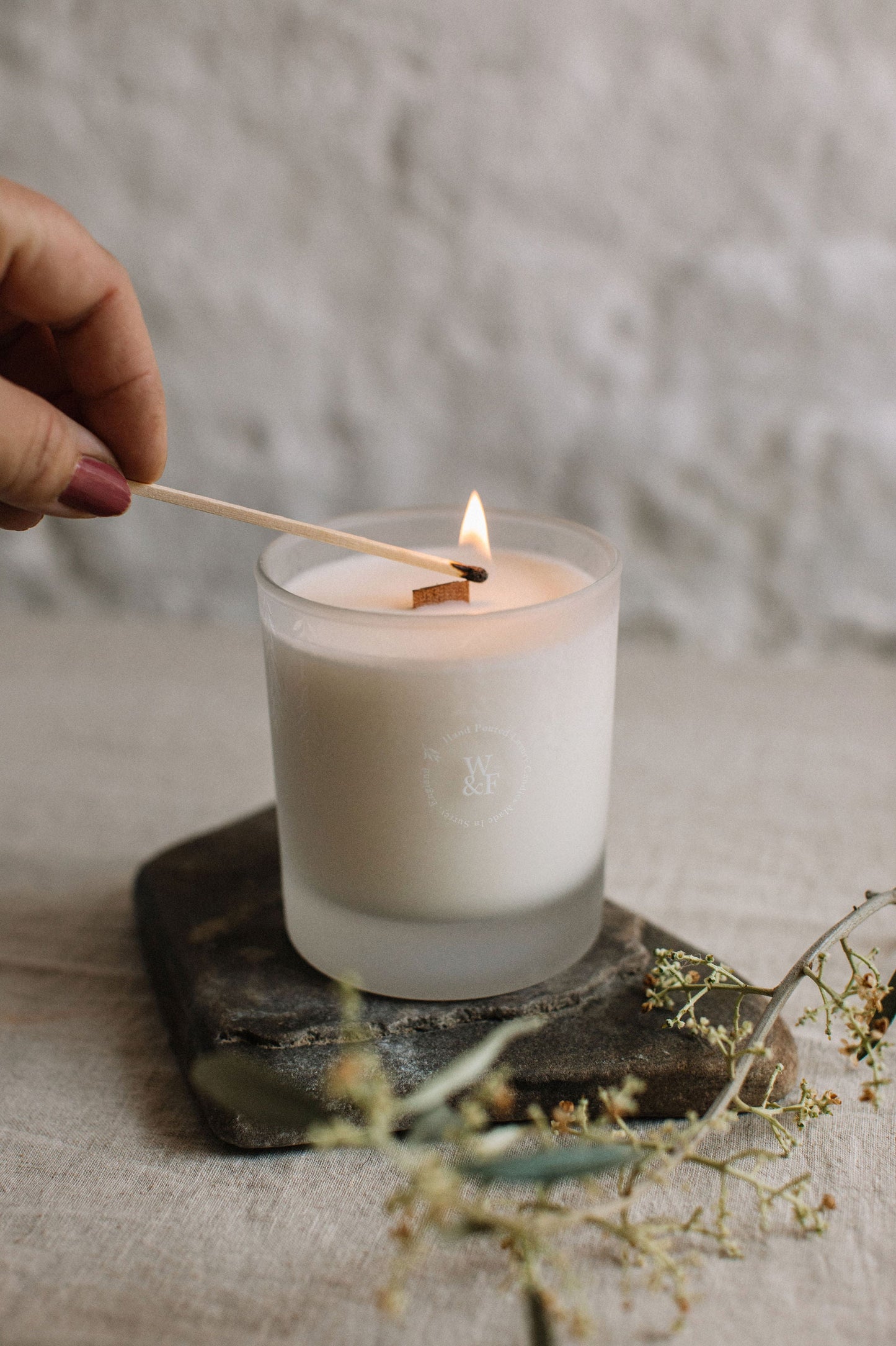 Refill Candle: Dancing with the Daffodils - Daffodil, Rosewood, Green Stems