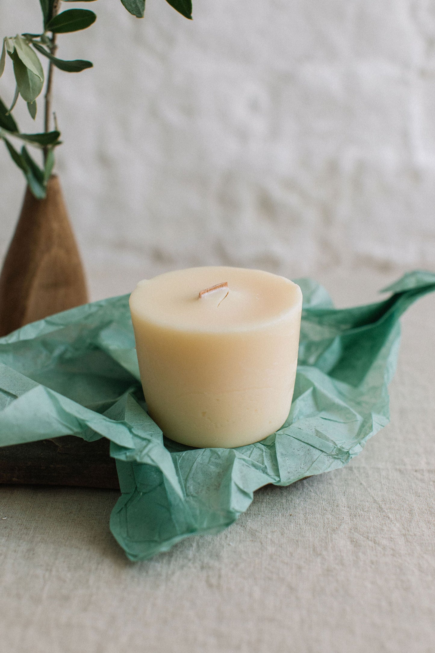 Refill Candle: Dancing with the Daffodils - Daffodil, Rosewood, Green Stems